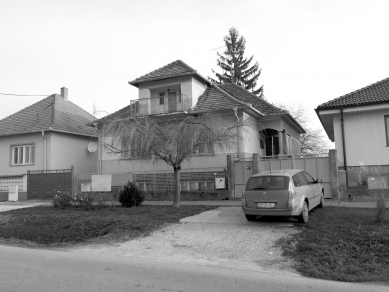 Rodinný dom pod orechom - Fotografie původního stavu - foto: Šercel Švec