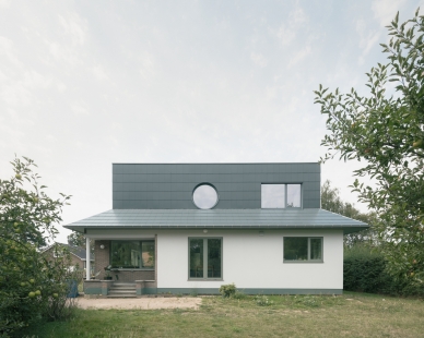 A House With A Hat - foto: Stijn Bollaert