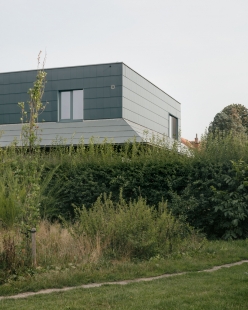 A House With A Hat - foto: Stijn Bollaert