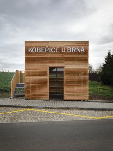 Autobusová zastávka Kobeřice u Brna - foto: Ing. arch. Viola Hertelová