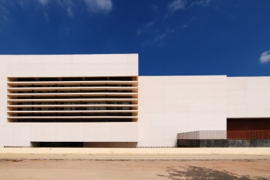 Kongresový palác a auditorium - foto: Petr Šmídek, 2011