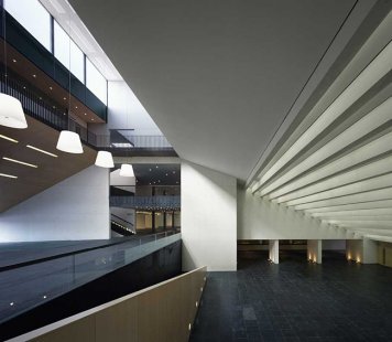 Kongresový palác a auditorium - foto: © Carlos Ferrater Arquitectos Asociados, Barcelona