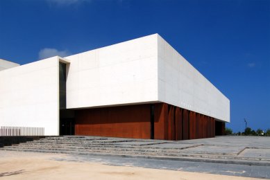 Kongresový palác a auditorium - foto: Petr Šmídek, 2011