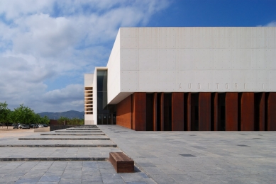 Kongresový palác a auditorium - foto: Petr Šmídek, 2011