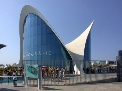 L'Oceanogràfic - vstupní objekt a restaurace - foto: Petr Šmídek, 2006