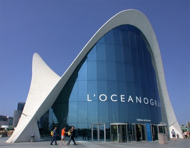 L'Oceanogràfic - vstupní objekt a restaurace - foto: Petr Šmídek, 2006