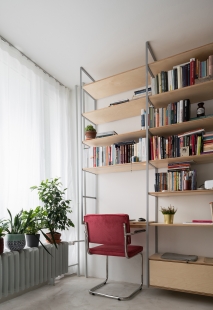 Apartment with glass block walls - foto: Alex Shoots Buildings