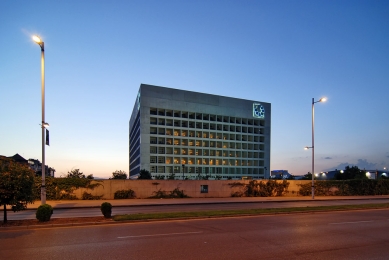 Caja General Granada - foto: Petr Šmídek, 2011