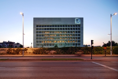 Caja General Granada - foto: Petr Šmídek, 2011