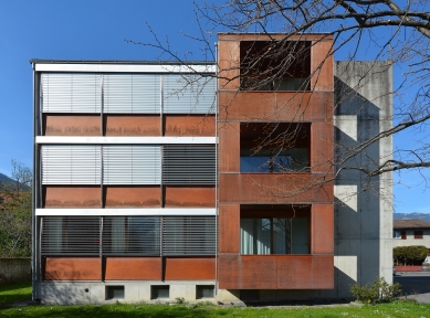 Appartment building at Hauptstrasse - foto: Petr Šmídek, 2015