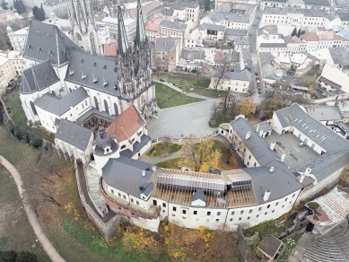Výstavní sál v podkroví Arcidiecézního muzea Olomouc - Zákres - foto: Šépka architekti