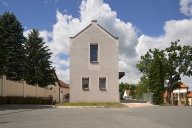 House with two flats in Koloděje - foto: Jiří Alexander Bednář