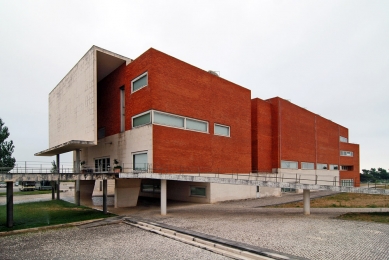 Univerzitní knihovna v Aveiro - foto: Petr Šmídek, 2011