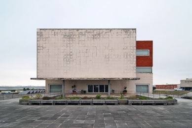 Univerzitní knihovna v Aveiro - foto: Petr Šmídek, 2011