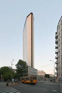 Pirelli Tower - foto: Petr Šmídek, 2021