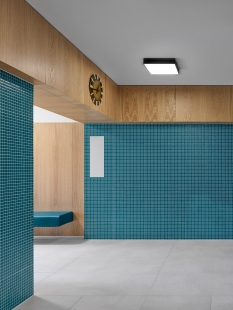 Rekonstrukce polikliniky Lesná - interiér - foto: KIVA