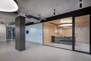 Rekonstrukce polikliniky Lesná - interiér - foto: KIVA