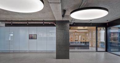 Rekonstrukce polikliniky Lesná - interiér - foto: KIVA