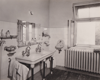 Felixe Blocha Villa - Vila Felixe Blocha, bathroom, probably 1930s. - foto: rodinný archiv Gianna Panofsky