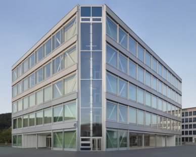 Roche Multifunctional Workspace Building - foto: Walter Mair