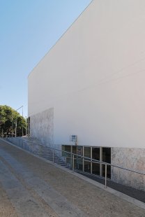 Borges & Brother Bank - foto: Petr Šmídek, 2011