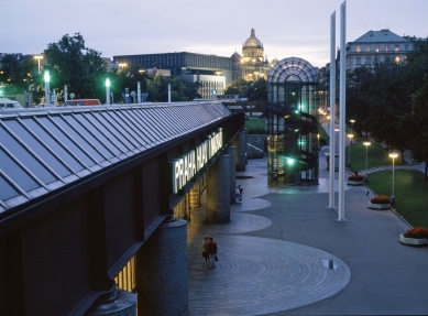 Vstupní hala a odbavovací budova Hlavního nádraží v Praze - foto: archiv společnosti Metrostav