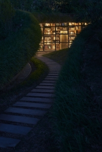 Library in the Earth - foto: Koji Fujii / TOREAL