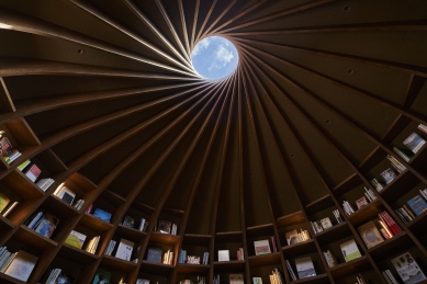 Library in the Earth - foto: Koji Fujii / TOREAL