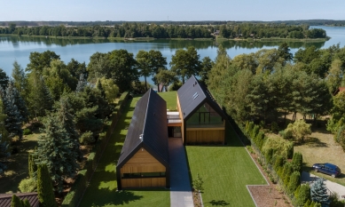 House like two barns  - foto: Yassen Hristov