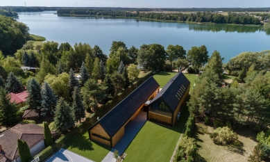 House like two barns  - foto: Yassen Hristov