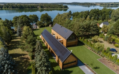 House like two barns  - foto: Yassen Hristov