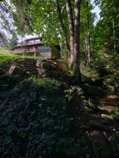 Dům K3 - chalupa s vodopádem - foto: Jakub Kolek
