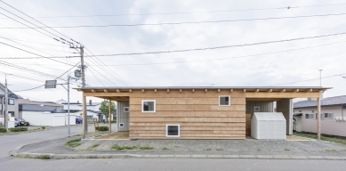 Roof and Rectangular House - foto: Ikuya Sasaki