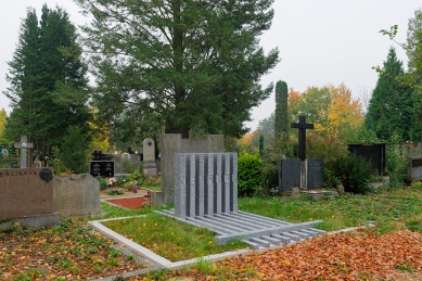 Nový náhrobek rodiny Neumark - foto: Petr Šmídek, 2023
