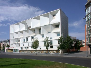 Městské auditorium León - foto: Petr Šmídek, 2006