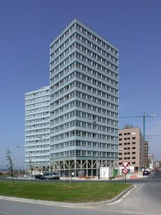 Bioclimatic Mixed-Use Tower - foto: Petr Šmídek, 2006