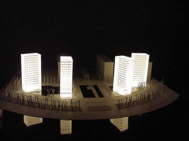 Bioclimatic Mixed-Use Tower - Model - foto: ©  Ábalos&Herreros