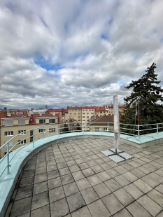 Rodinný dům Richarda a Grete Löwy - Rodinný dům Richarda Löwy, pohled ze střechy, současný stav - foto: Michal Doležel