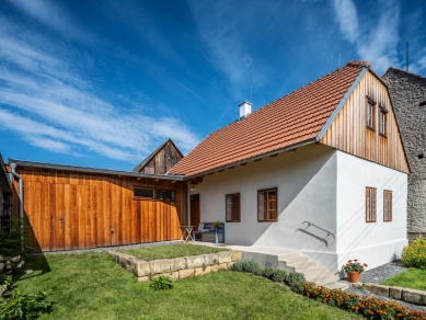 Rekonstrukce rodinného domu ve středních Čechách - foto: Aleš Jungmann