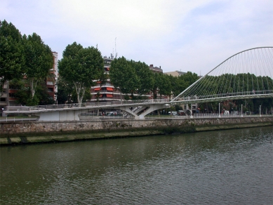 Campo Volantin Footbridge - foto: Petr Šmídek, 2006