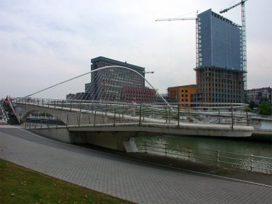 Pěší most Campo Volantin - foto: Petr Šmídek, 2006