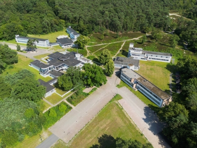Sanatorium Zonnestraal  - Letecký snímek - foto: archiweb.cz, 2024