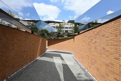 Public Space at Dutch Holocaust Memorial of Names - foto: Petr Šmídek, 2024