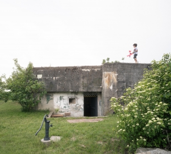 Bunker B-S 10 - foto: Alex Shoots Buildings