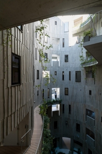 Tenjincho Place Apartment Complex - foto: Masao Nishikawa