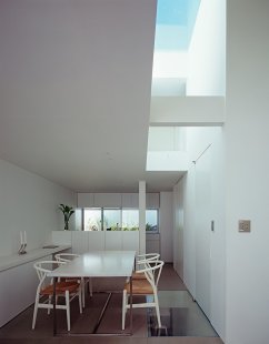 OBI-House - foto: © Kenichi Suzuki