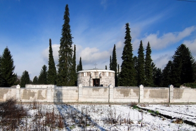 Kostnice padlých v 1. světové válce - foto: Petr Šmídek, 2008