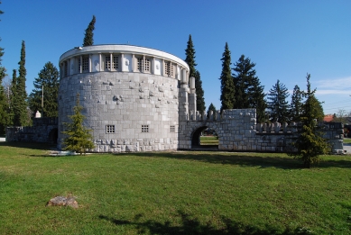 Kostnice padlých v 1. světové válce - foto: Petr Šmídek, 2008