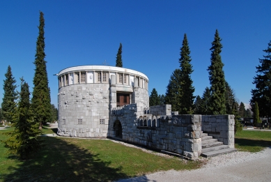 Kostnice padlých v 1. světové válce - foto: Petr Šmídek, 2008