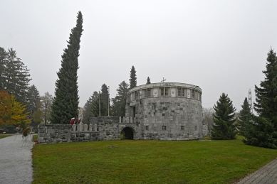 Kostnice padlých v 1. světové válce - foto: Petr Šmídek, 2021